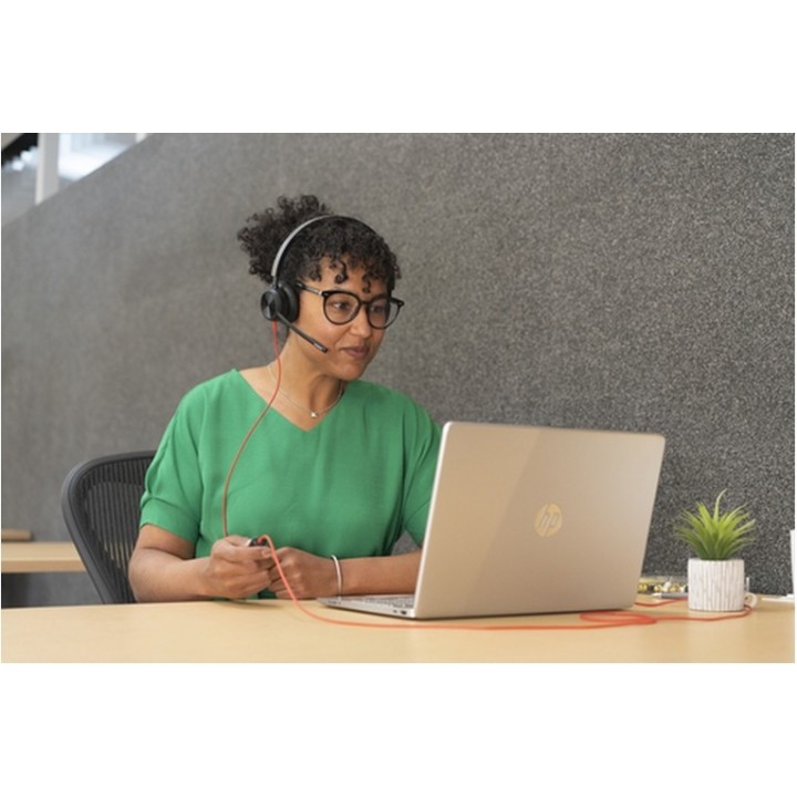 Poly Blackwire 8225 Stereo Microsoft Teams Certified USB-C Headset +USB-C/A Adap
